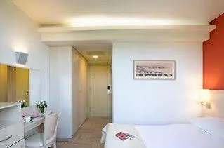 מלון Sunny By Valamar, Ex Crystal פורץ
