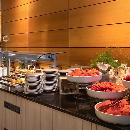 Valamar Crystal فندق