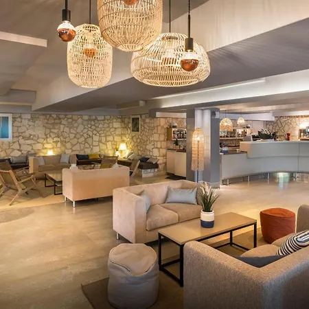 Hotel Valamar Crystal 4*