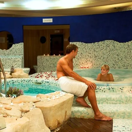 فندق Valamar Crystal