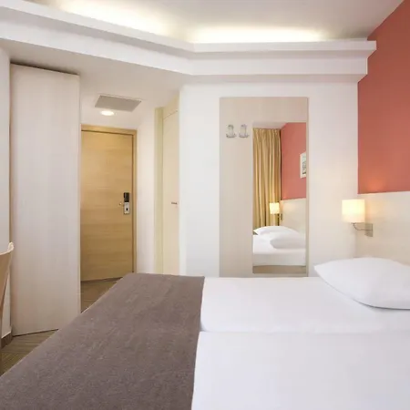 Valamar Crystal Готель Пореч