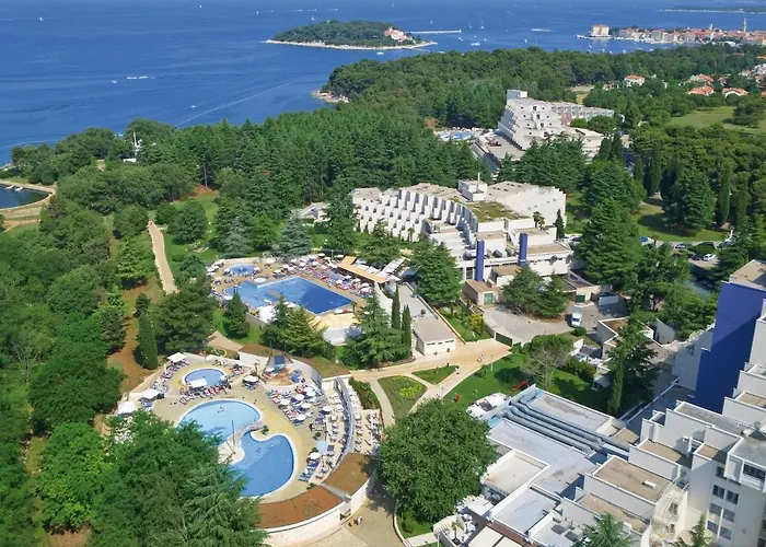 Valamar Crystal Hotel 4*