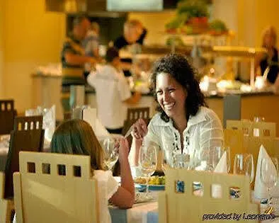 Готель Valamar Crystal